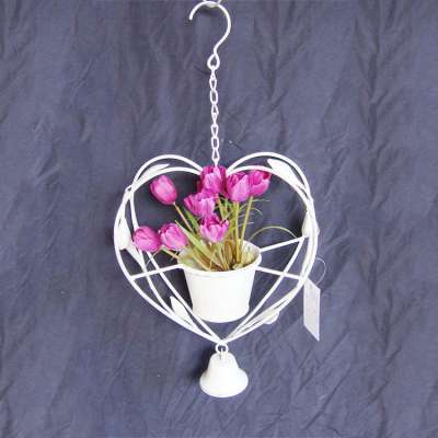 Decorative Metal Vertical Garden Flower Pots Heart Basket Wall Hanging Planter